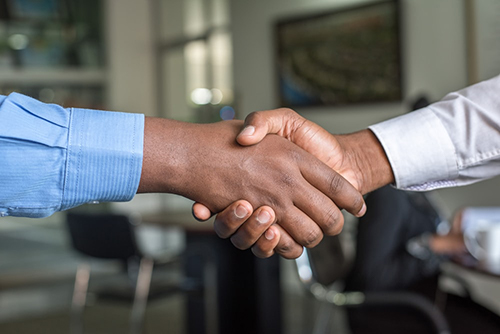 good collaboration in BIM projects handshake