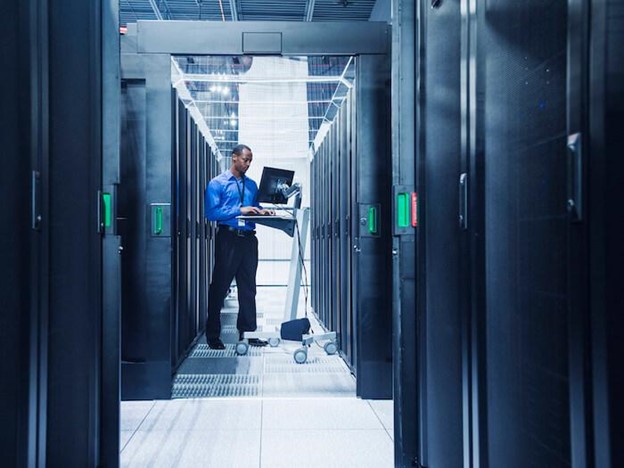 Smanjivanjem potrebe za lokalnim bazama podataka cloud tehnologija snižava kompanijama troškove električne energije.