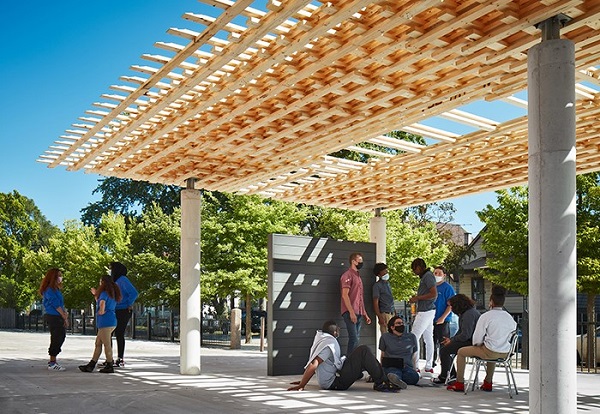 SPLAM paviljon je izgrađen od 912 komada drveta. Ljubaznošću Kendal MeKaherti/Hall+Merrick Photographers.